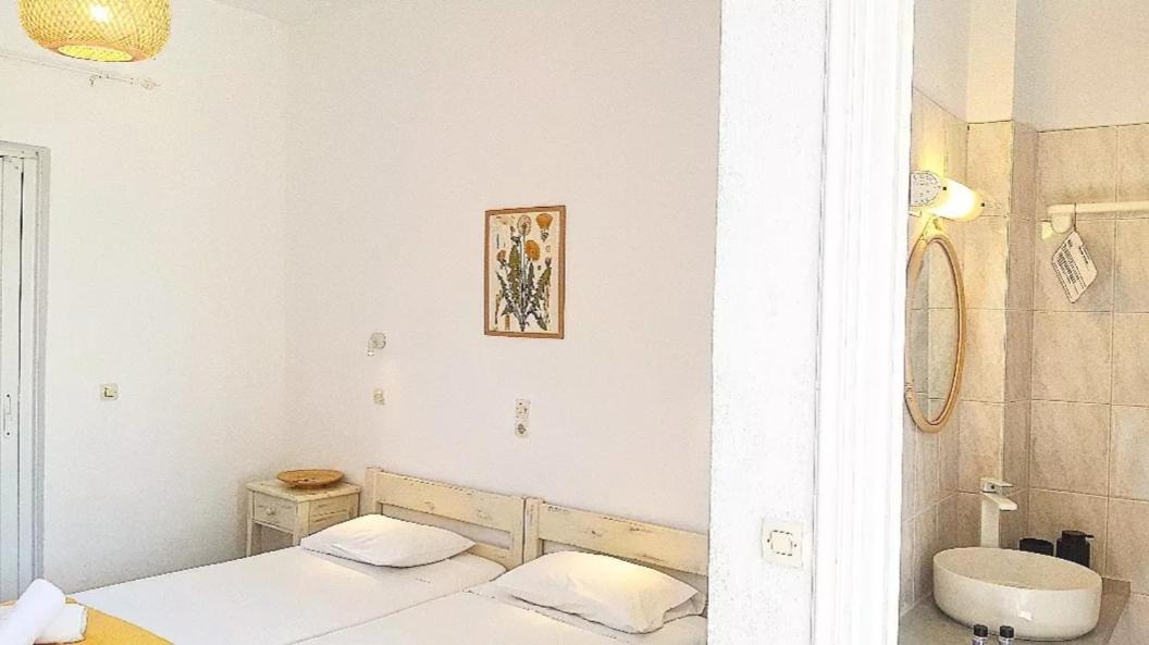 Voula Accommodation Agios Georgios  Exterior foto